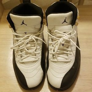 Sneakers Jordan two 3
